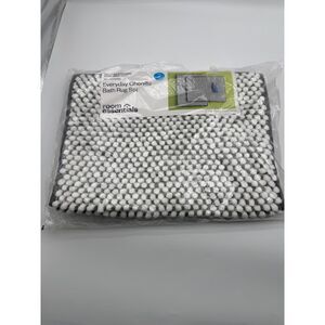 Room Essentials Chenille Bath Rug Set GRAY& WHITE